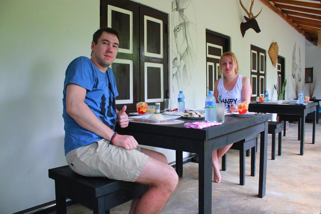 The Courtyard Villa Сигирия Экстерьер фото